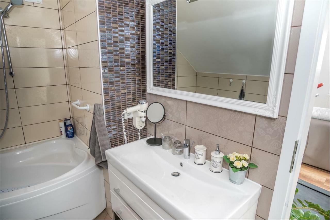 Apartman Hubertus 5* Vagovina Exterior foto